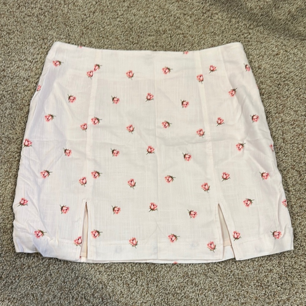 Forever 21 Cream Pencil Mini Skirt with Slit